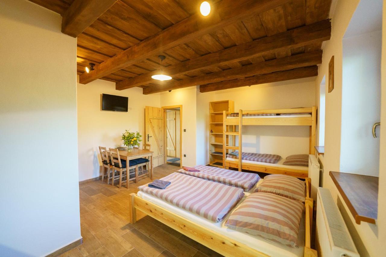 Apartmany Pausram Pouzdrany Exteriör bild